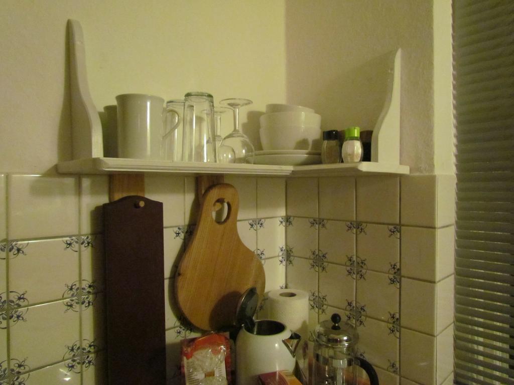 Apartments Im Froschhaus Mit Fruehstueckskuechen فرييدريشتادت الغرفة الصورة